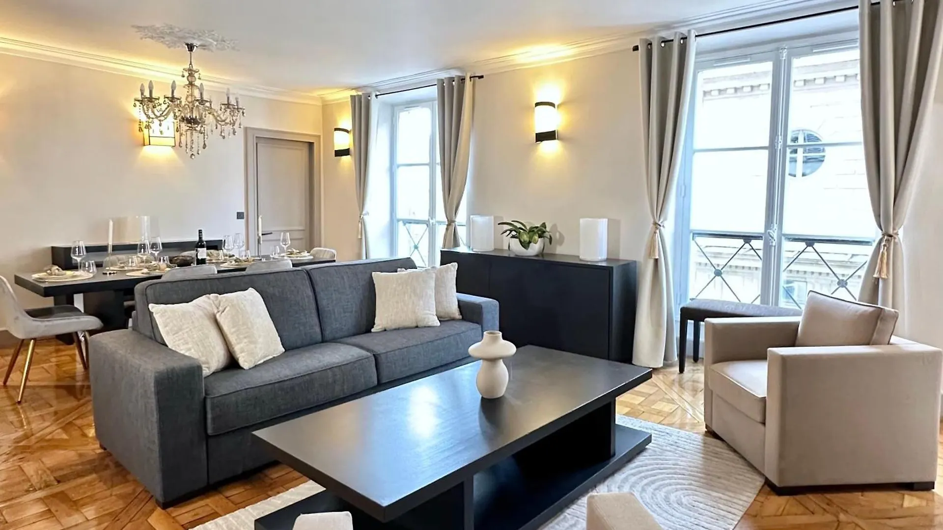 Saint-germain-des-pres Sumptuous Apartment *