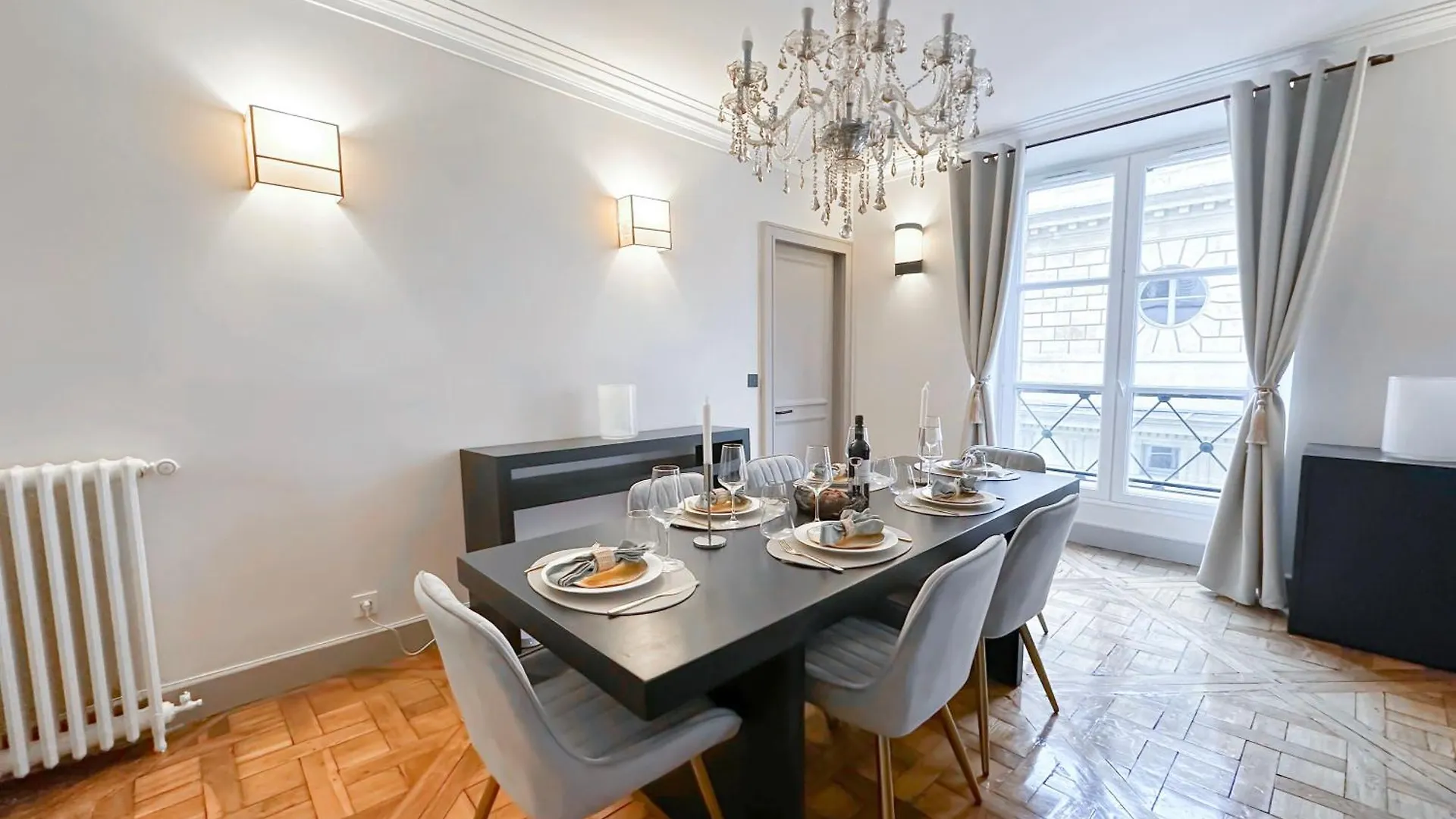 Saint-germain-des-pres Sumptuous